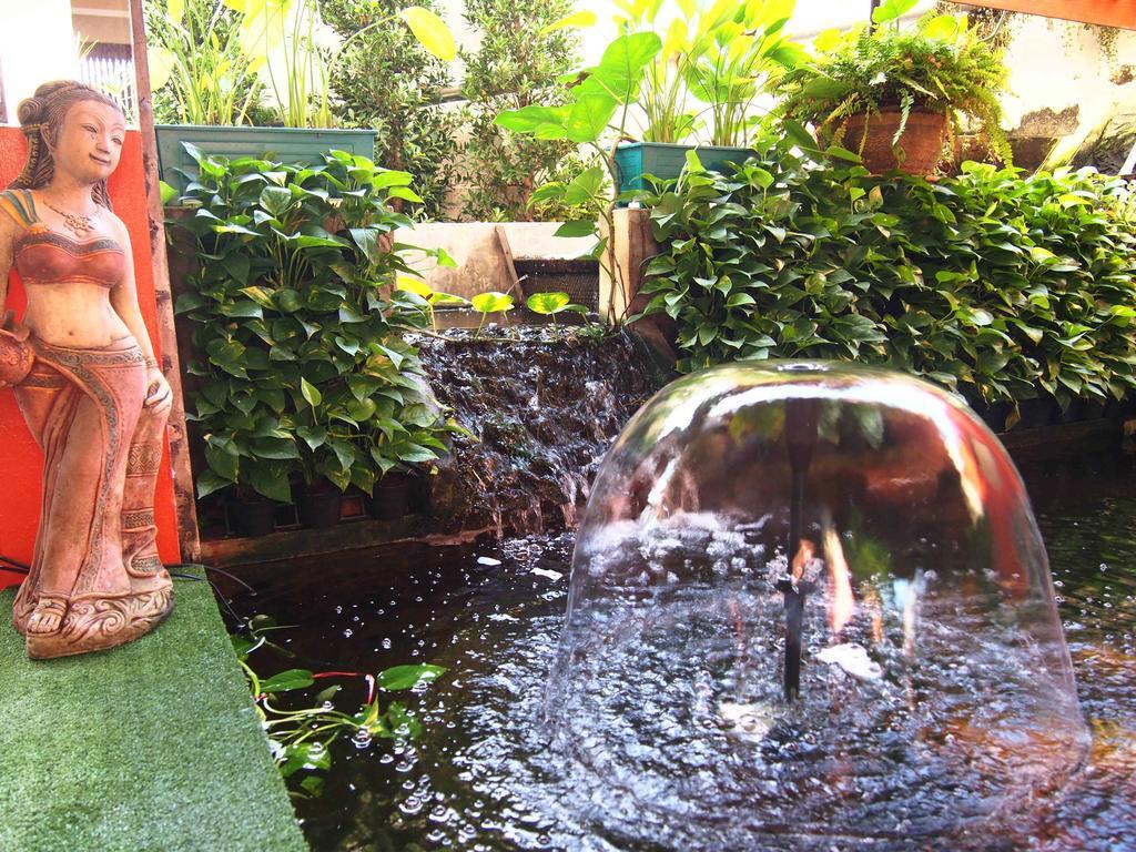 Phusiri Place Chiang Mai Buitenkant foto