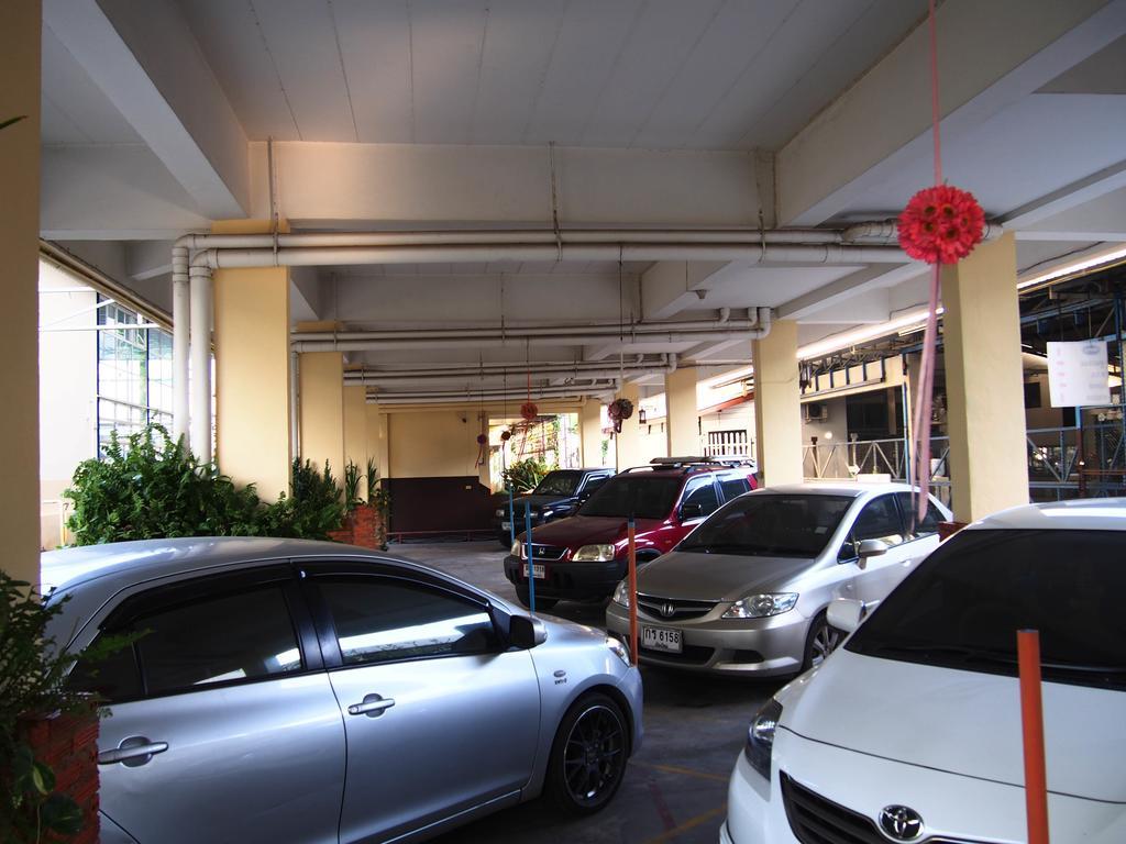 Phusiri Place Chiang Mai Buitenkant foto